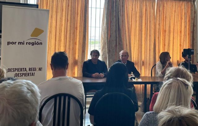 Un centenar de personas arropan a 'El Quique' en su presentación como candidato de Por mi Región al Ayuntamiento de Campos del Río Un centenar de personas arropan a 'El Quique' en su presentación como candidato de Por mi Región al Ayuntamiento de Campos del Río
